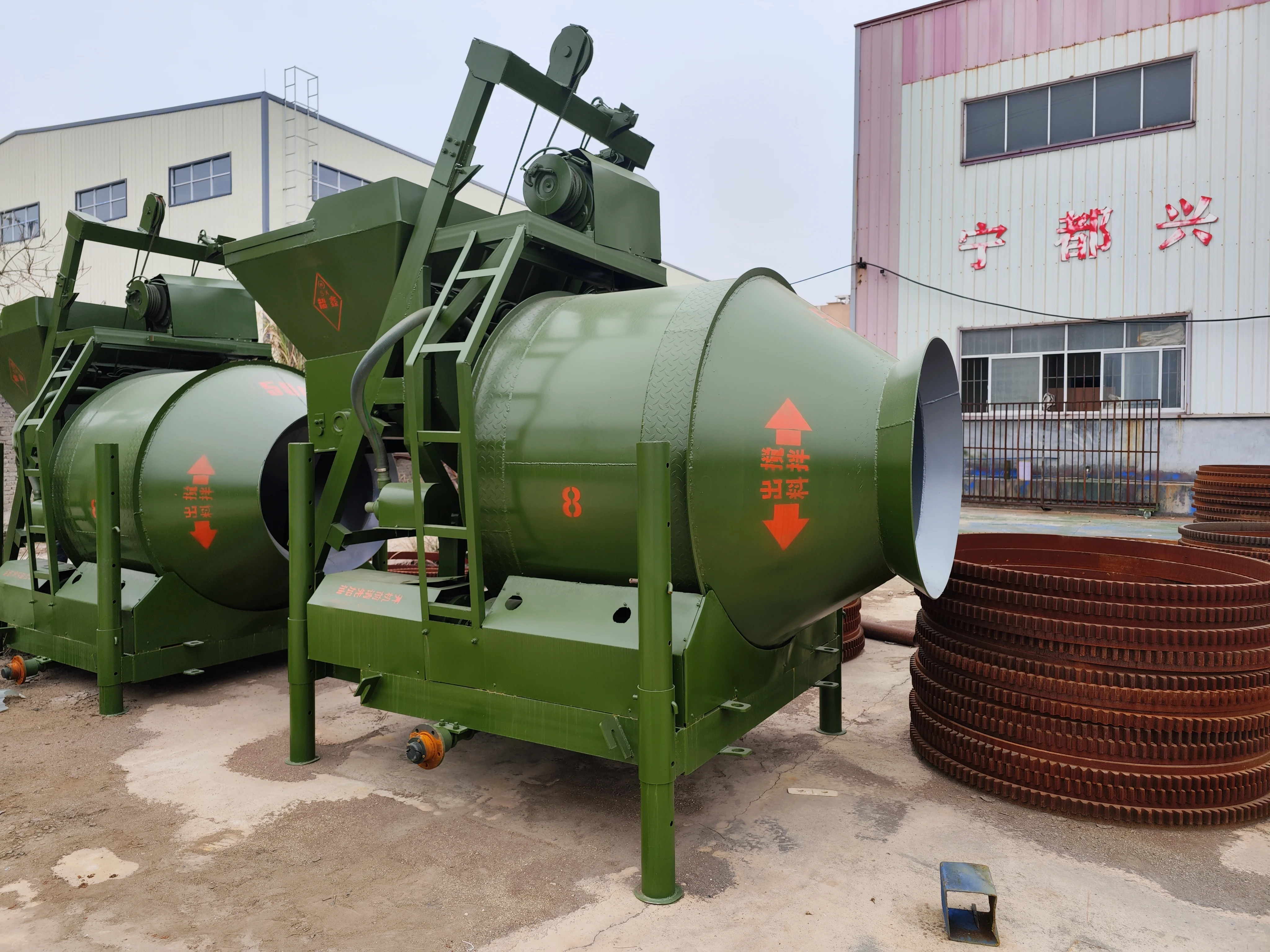 JZM350 Concrete Mixer Self Loading Concrete Mixer Truck Mobile Stone Crusher Diesel Engine Portable Cement Mixer with Engine