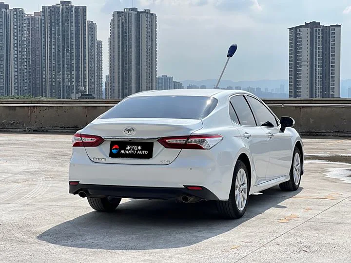 2019 Toyota Camry атмосферный двигатель 2 5 л гибридный автомобиль 4 двери мест Подержанный в Китае