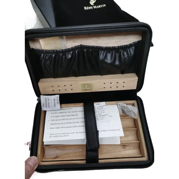 Custom logo pu Portable zipper travel Cigar Moisturizing Set Gift Box Storage Bag for Remy Martin brand promotion