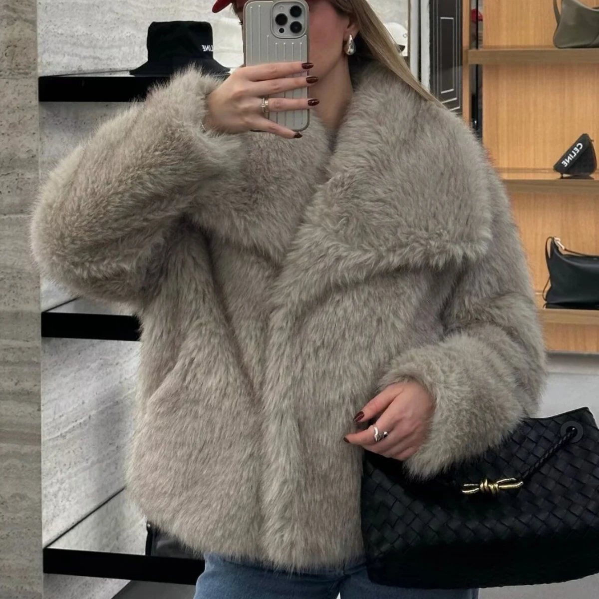 Fashion Soft Faux Fur Jacket Custom Long Sleeves Furry Wholesale Thick Warm Winter Fluffy Bubble Artificial Fur Coats for Women