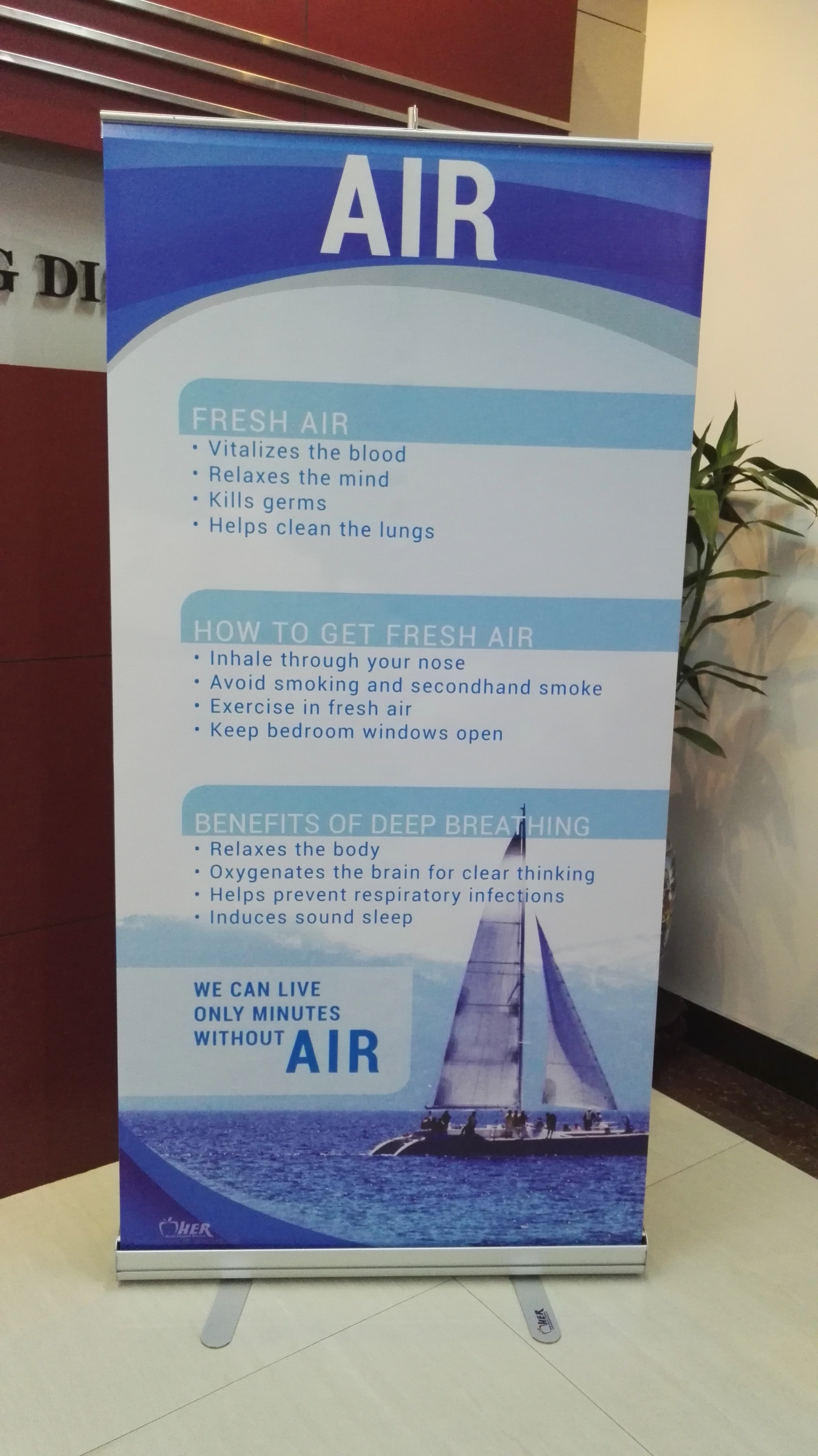 Two foots stable display stand poster board roll up banner stand