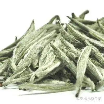 Органический весенний фудинг листовой белый чай Серебряная игла Bai Hao Yin Zhen