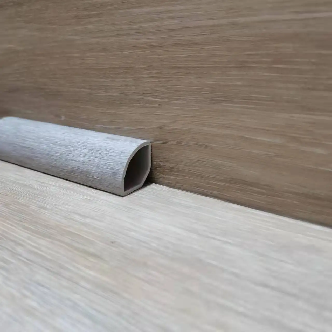 Waterproof Plastic SPC T-moulding connection trim Durable DIY installation for flooring