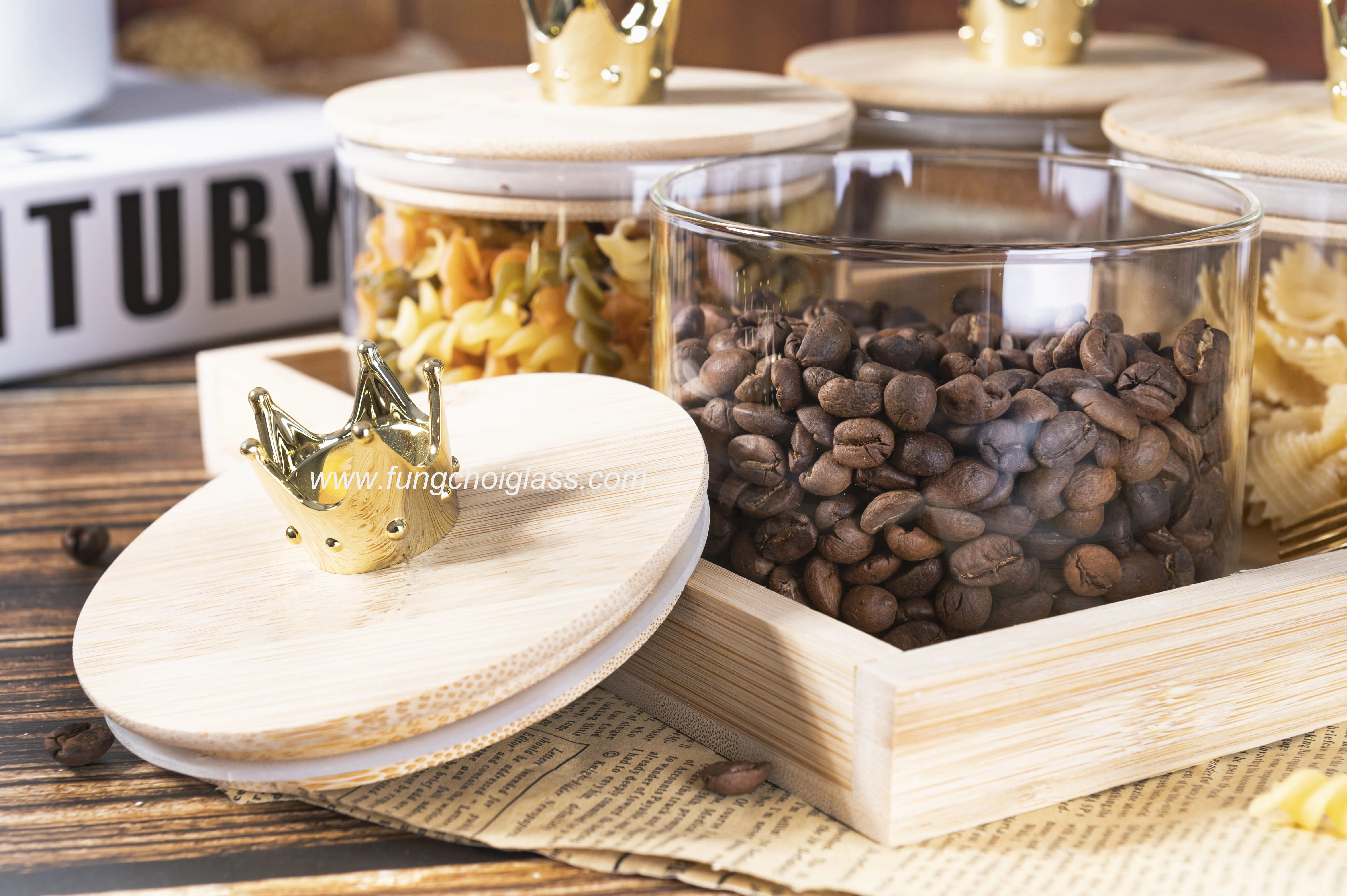 A set of 4 transparent bubbles embossed designing candy jar kids snack container sugar storage bowls with covers and tray