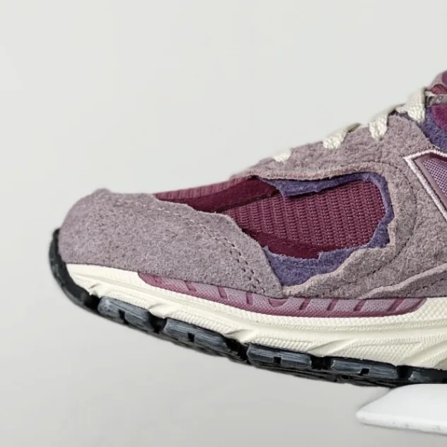 Top Quality Brand Box 2002R Women Sneakers Walking Style Shoes Men Sports