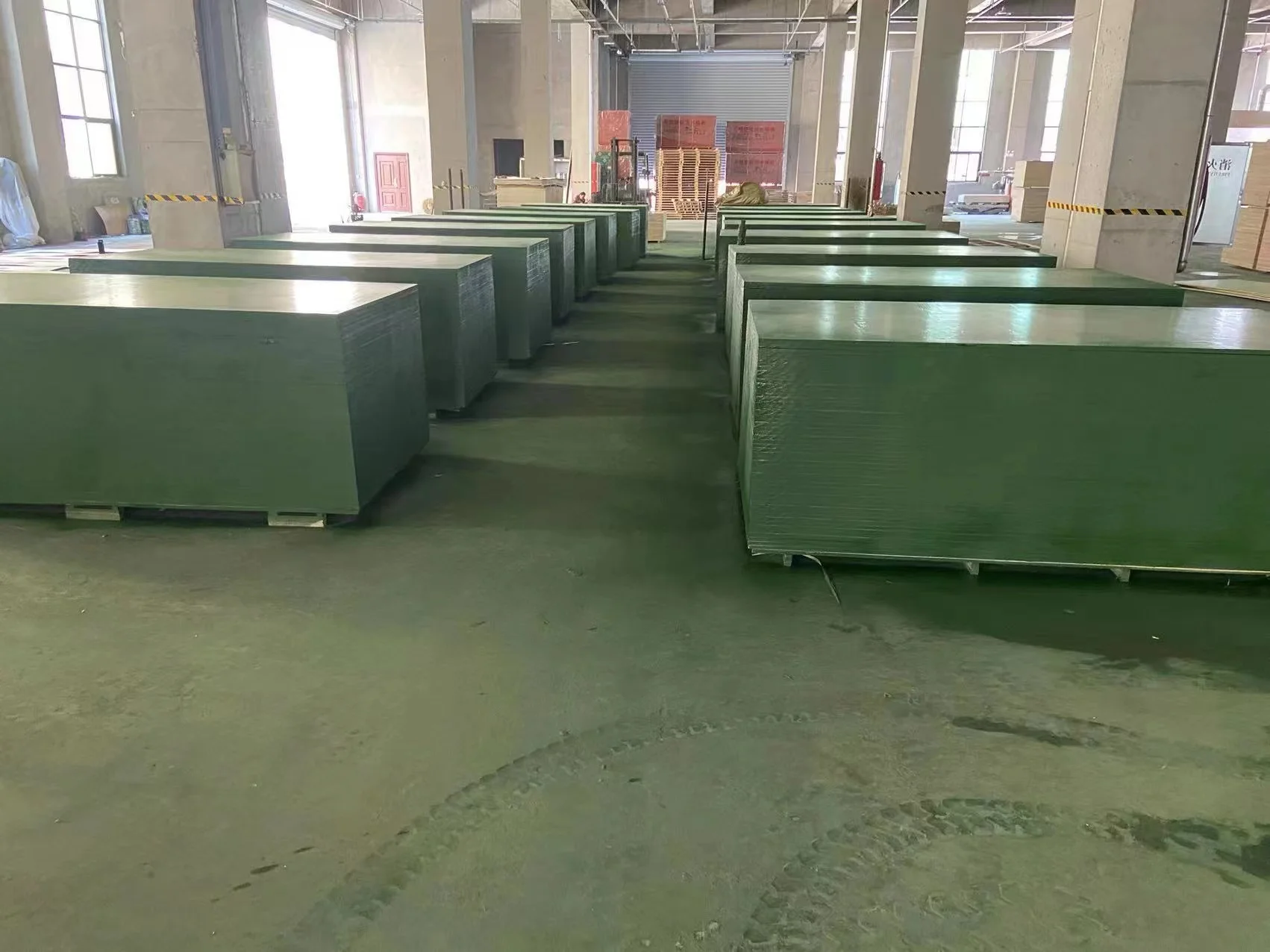 Waterproof Plastic Coated Laminated Film Face Plywood PP Plastic Plywood for Constructions