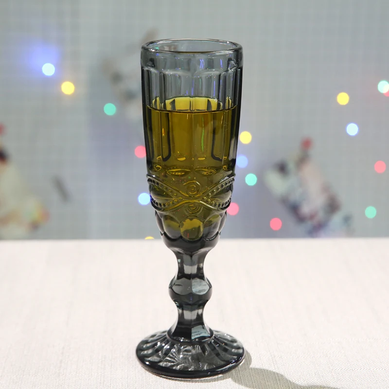 Wholesale wedding glasses Color embossed pattern Transparent Drinking cup green wine glasses Retro champagne Coupes for party