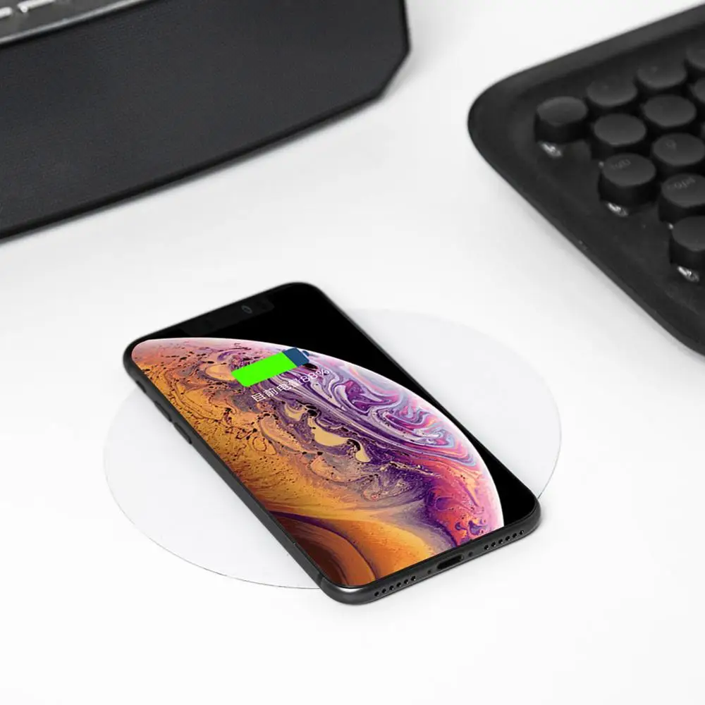 Невидимое настольное зарядное устройство QI со скрытым кабелем 32