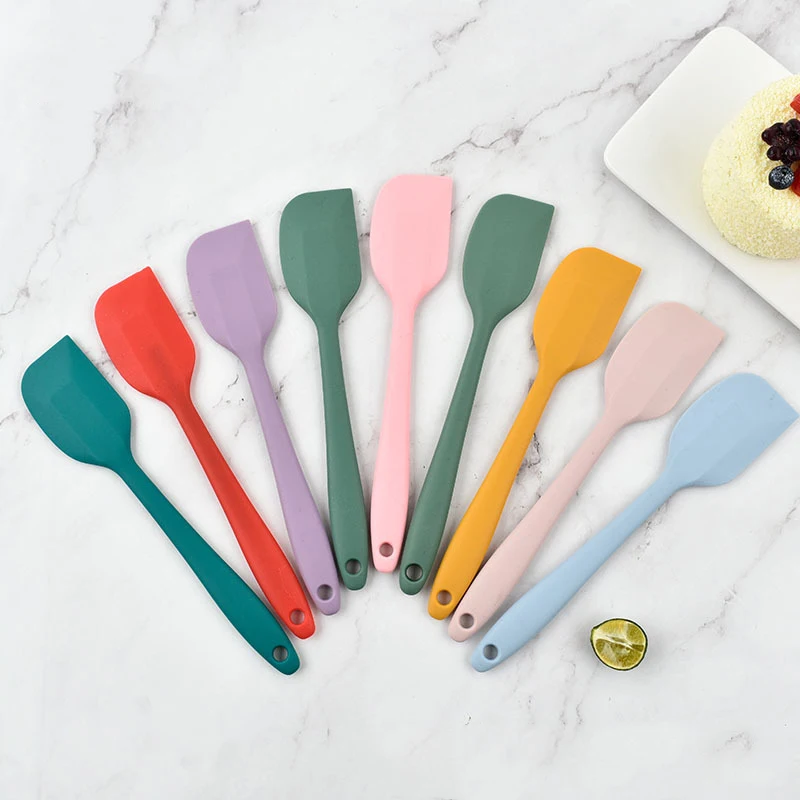 BSCI Factory Household Integrated Scraper Baking Cream Shovel Cake Scraper Blender Silicone Spatula