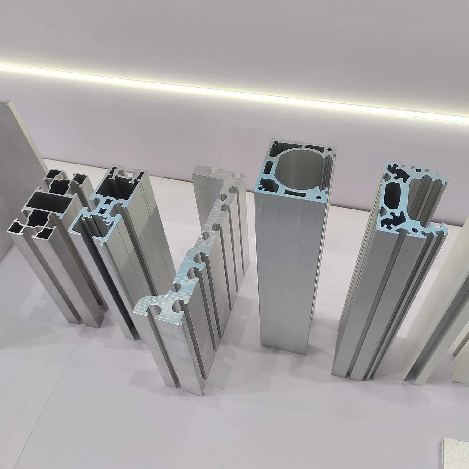 Factory Custom All Kinds Of Aluminium Extrusion Profiles Factory Price 6061 Aluminium Extrusion Profile