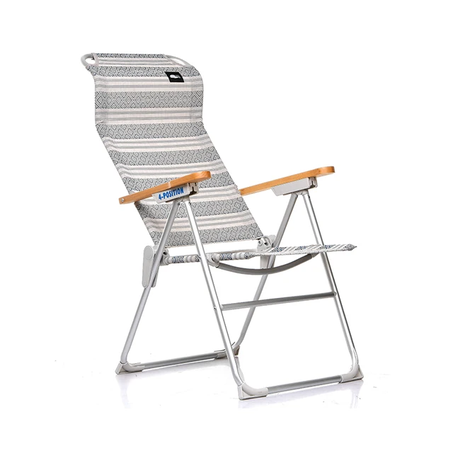 Lightweight and sturdy outdoor folding chair