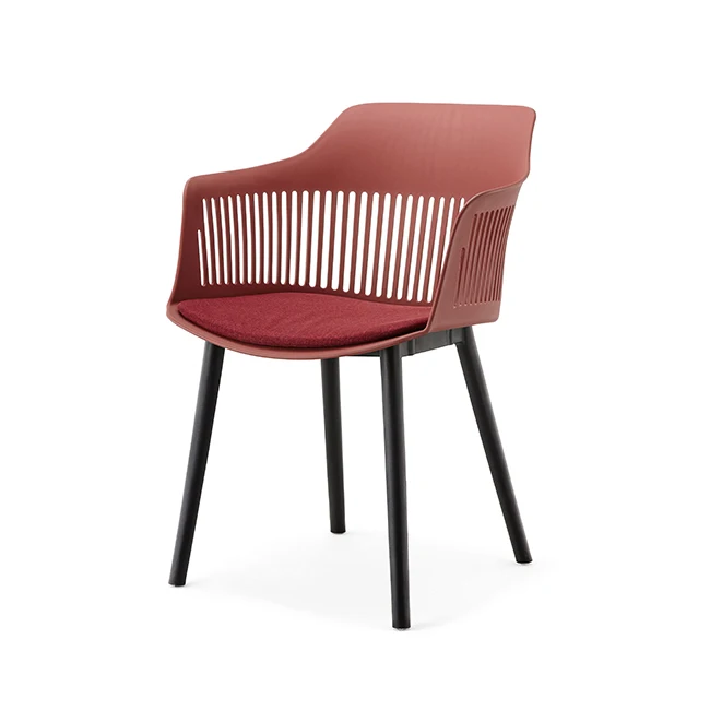 Cheap Modern Home Furniture Plastic Dining Chairs Kitchen Polypropylene Nordic Plastic Chair Covered With Cushion