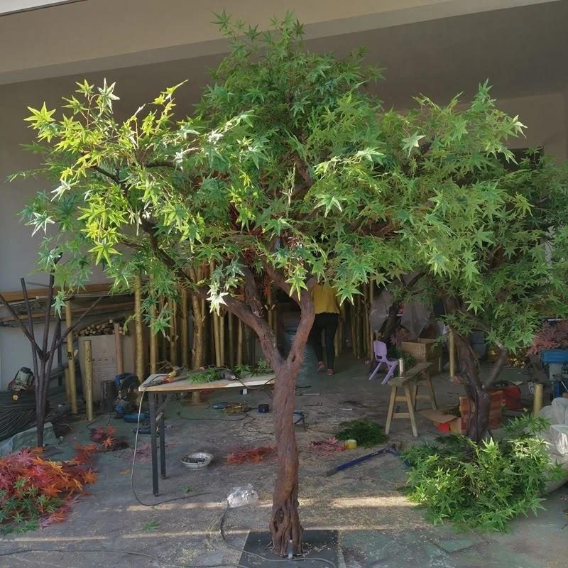 Искусственное пластиковое искусственное дерево