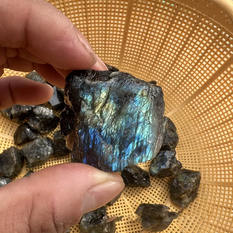 High quality labradorite raw stone with purple and blue color healing stone rough stone