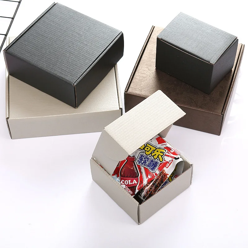 
Pearlescent embossed airplane cosmetic mask color gift food outer packaging box square small customized paper box 