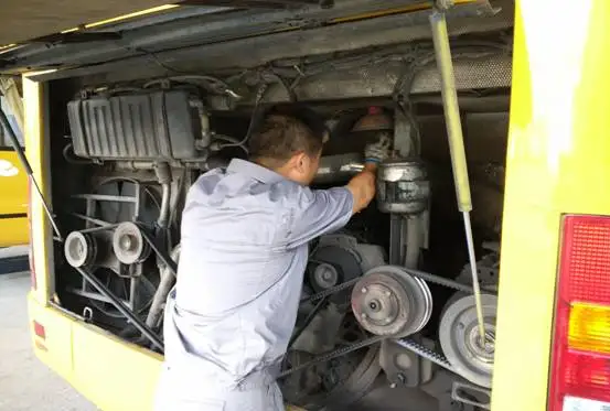 Compact car fire extinguisher