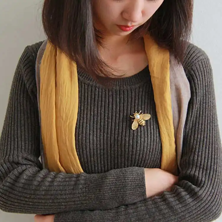 European American three-dimensional bee bright pearl brooch Small suit dual-use exquisite alloy pin One piece dropshipping