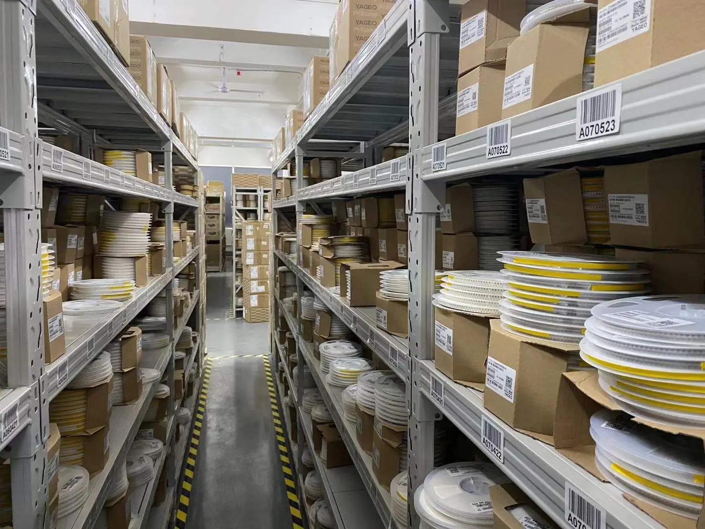 SIX Pin RCA  silver plating connector jack phono plug On red under white RCA Horizontal.Right Angle 2 Port. two Port