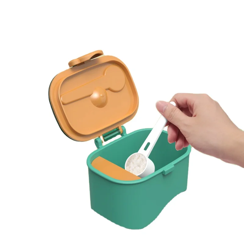 550ml  Baby Food Storage Formula Milk Powder Dispenser Box With Spoon / Plastic Milk Powder Storage Container BPA Free