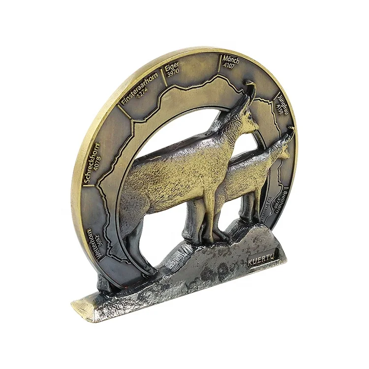 Antique Brass Engraved 3D Deer Figure Decorate Metal Animals Souvenir Statues