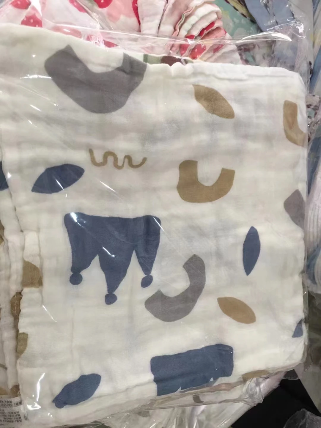 Cheap Stock Lot Towels Bath Cleaning Beach Kitchen Car Wash Spa Hair Towel Cotton or Microfiber for Different Countries