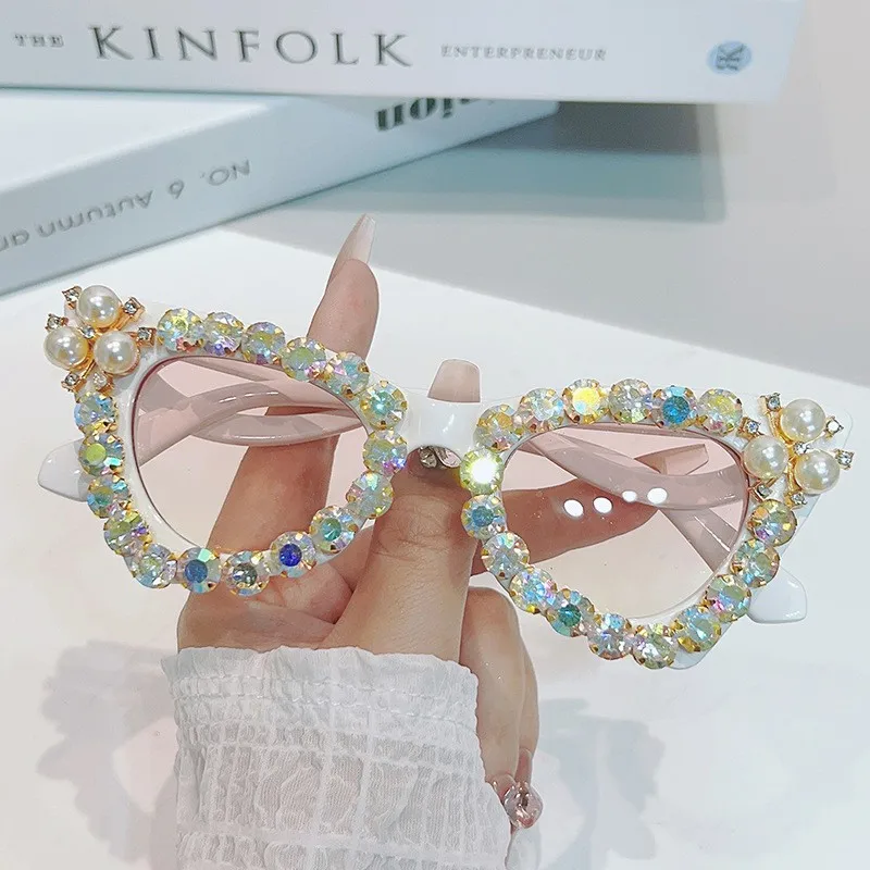 Luxury design pearl diamond trendy ladies sunglasses hip hop eyewear 2023