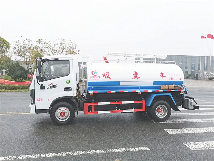Dongfeng Dorika Diesel Sewage Suction Truck with Manual Transmission and 4x2 Drive Type Equipped with Vacuum Pump