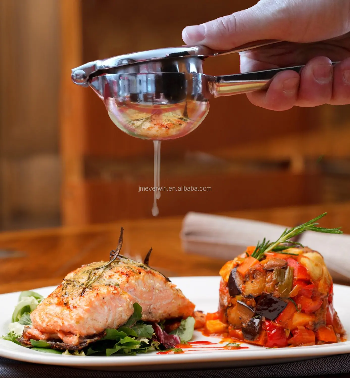 Heavy-duty silicone handle Anti-slip manual Orange juicer Citrus hand juicer Lemon Lime Squeezer