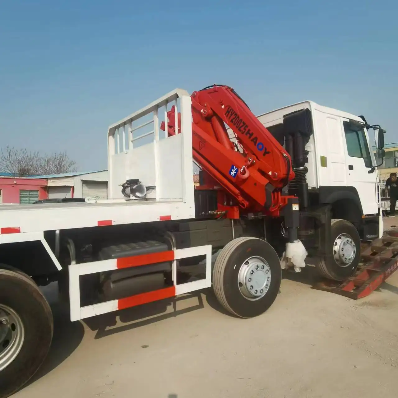 Used Howo Hydraulic Folding Boom Crane Mounted Dump Truck 12 wheel Dump Truck With Crane
