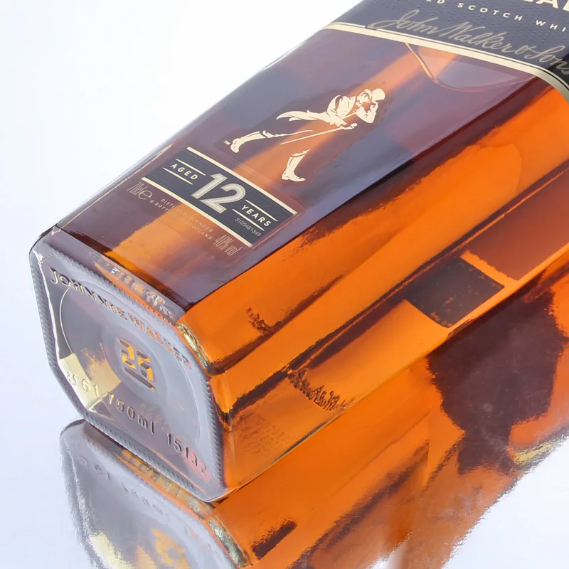 Customized Black Label 12 Year Blended Aromatic Flavours Scotch Whisky