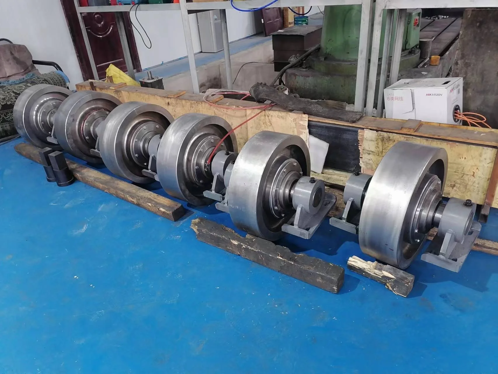 OEM ball mill trunnion roller ZG310-570 grinding Cement Rotary Kiln Support roller wheel Roller shaft