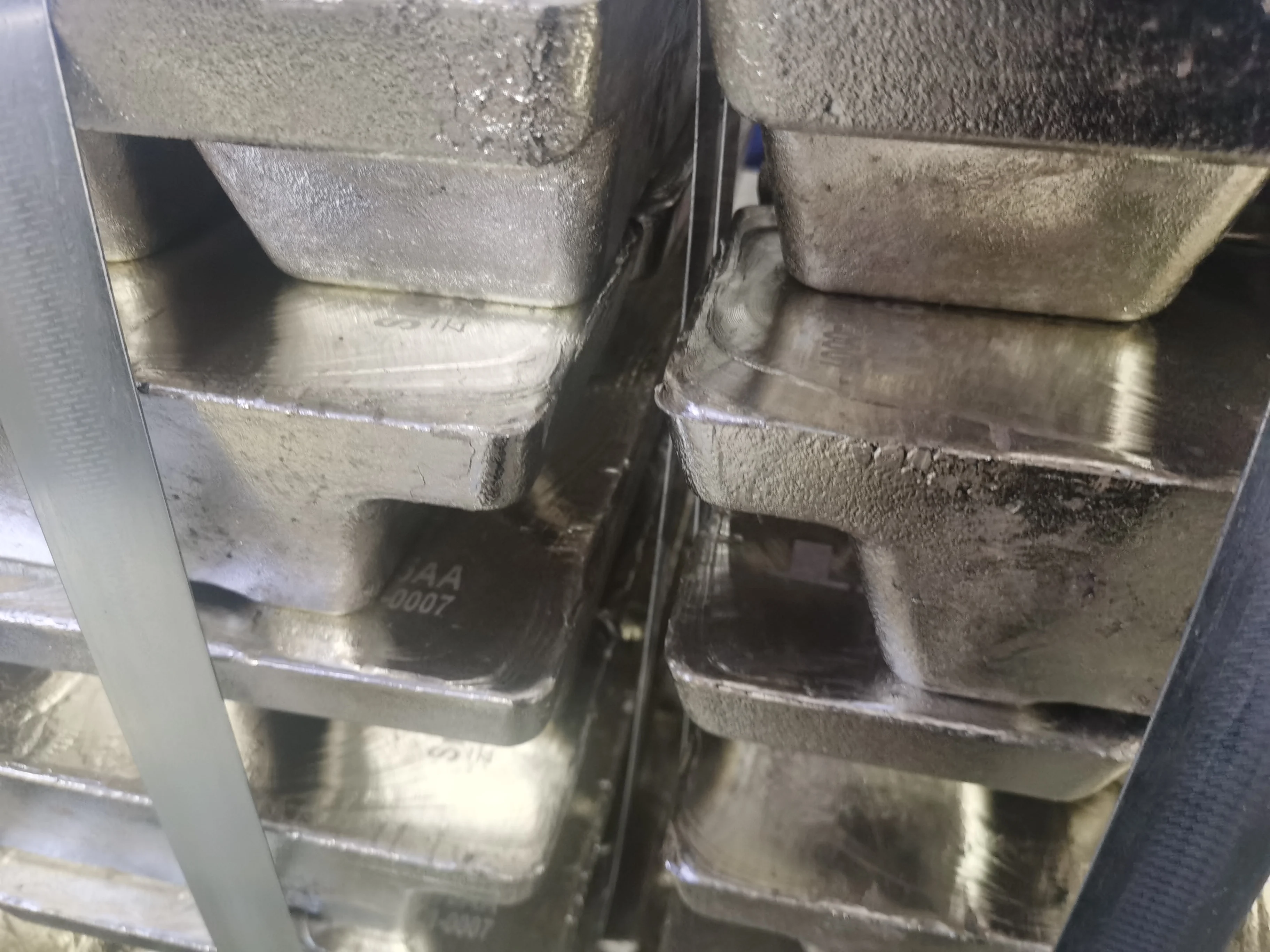  Pure Tin Ingot Cheap Price Big Stock for Sale 99.9% 99.95% 99.99%