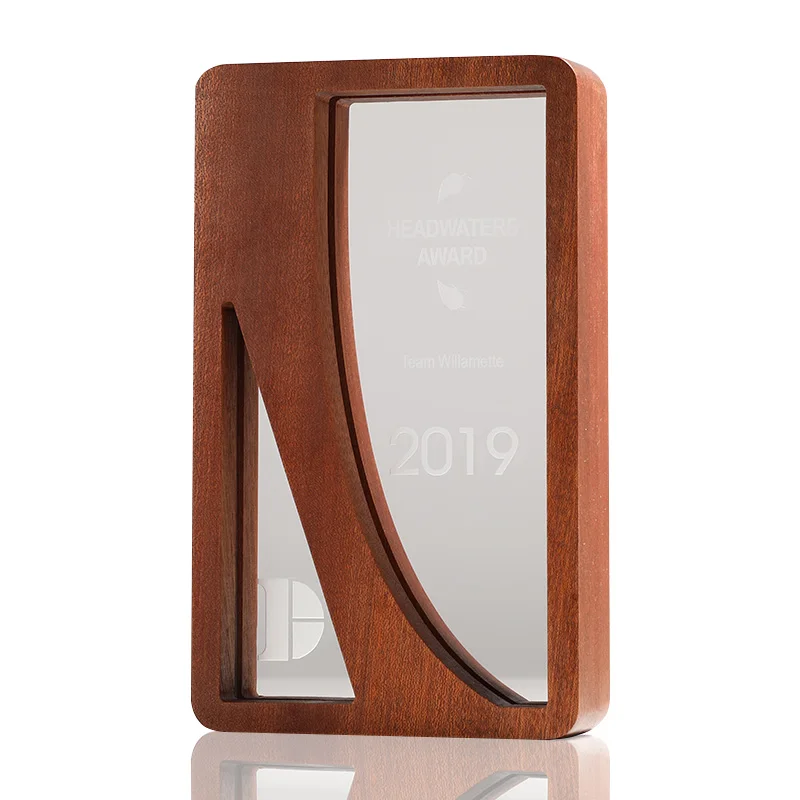 crystal logo custom crystal trophy Desk decoration The sitting room place award trophy Solid wood trophy glass award