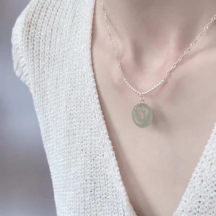 2024 new 925 silver material high-end design scale zircon disc pearl necklace