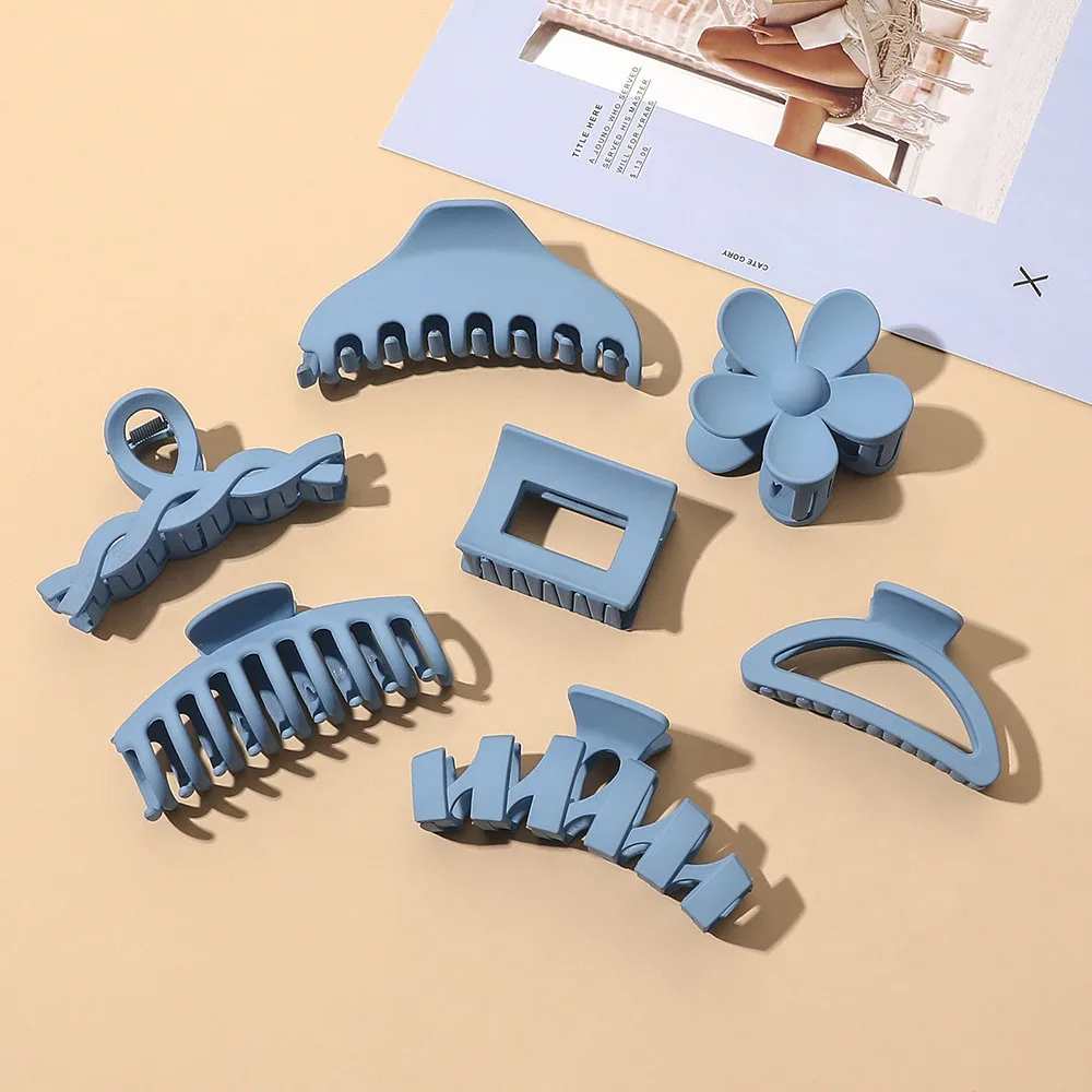 Korean Blue Large Hair Claws Elegant Acrylic Hairpins Barrette Crab Hair Clips Headwear for Women Girls Hair Accessories