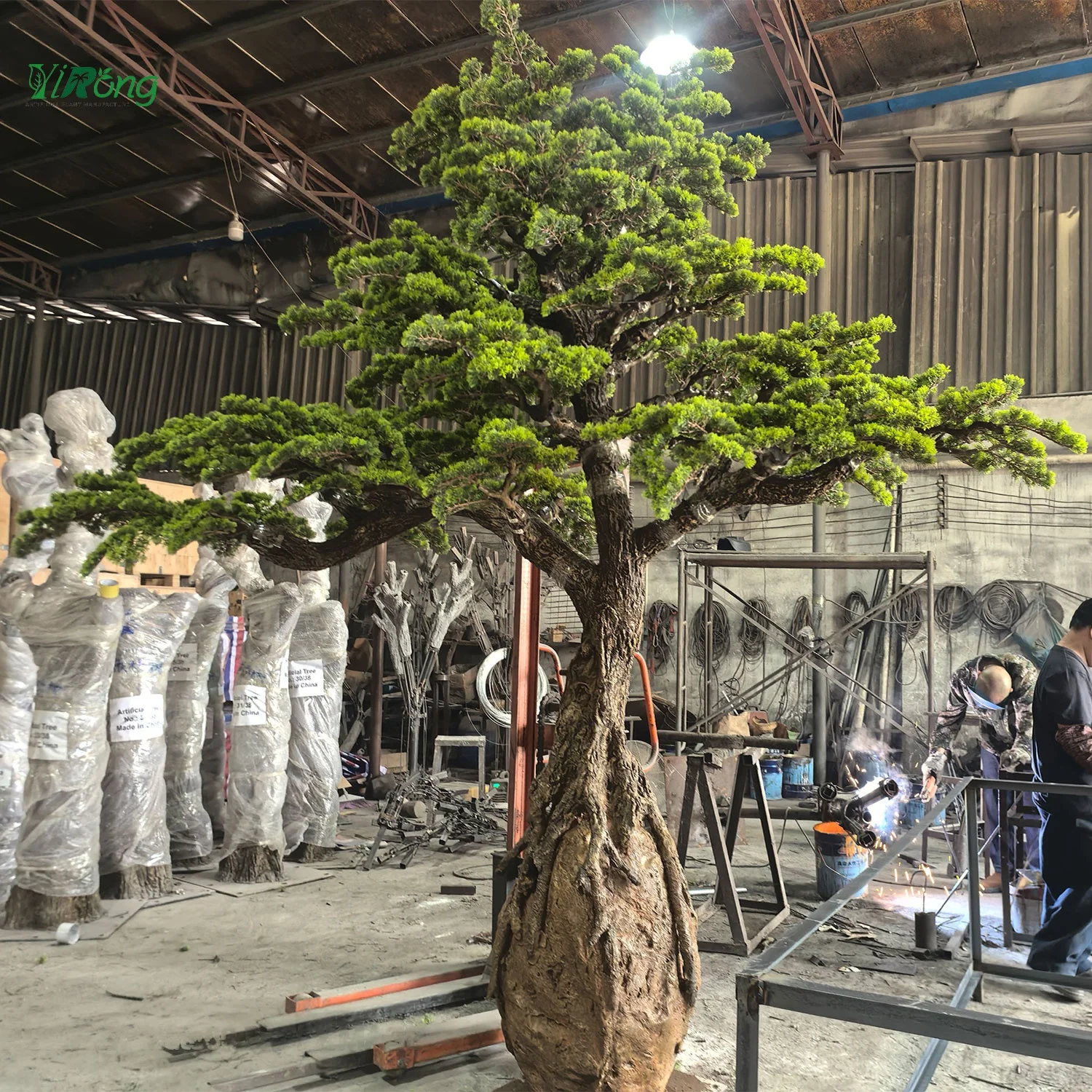 Customizable DIY Trees Handmade High Quality Looks Real Fake Big Tree Fiberglass Artificial Pine Bonsai Tree For Interior Decor