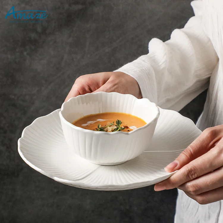 Hotel Restaurant Used Custom logo Luxury Plate Set Dinnerware Ceramic Dinner Dessert Serving Plate with Gold Rim