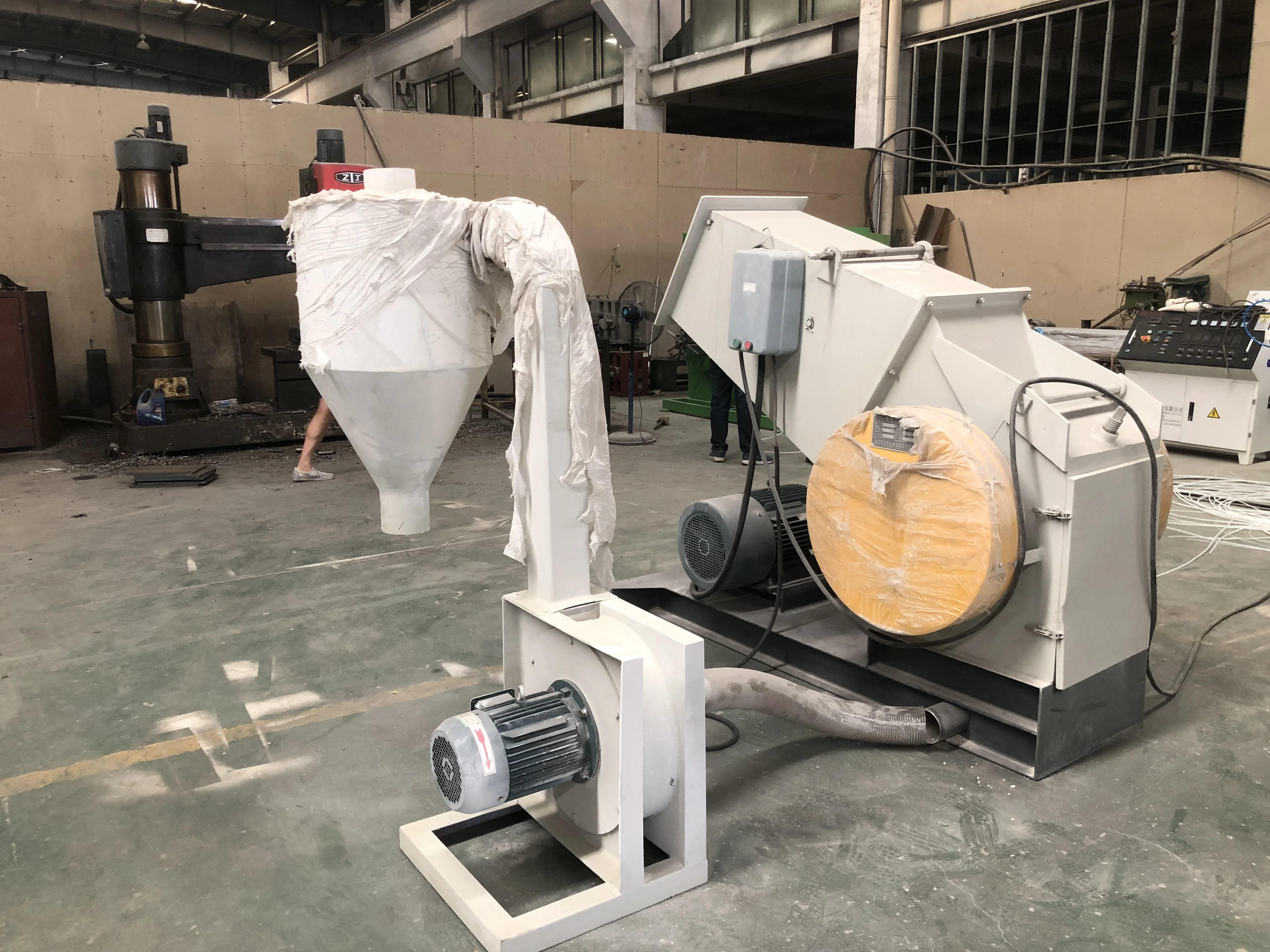 plastic crusher recycling waste plastic shredder and crusher machine for hdpe bottles
