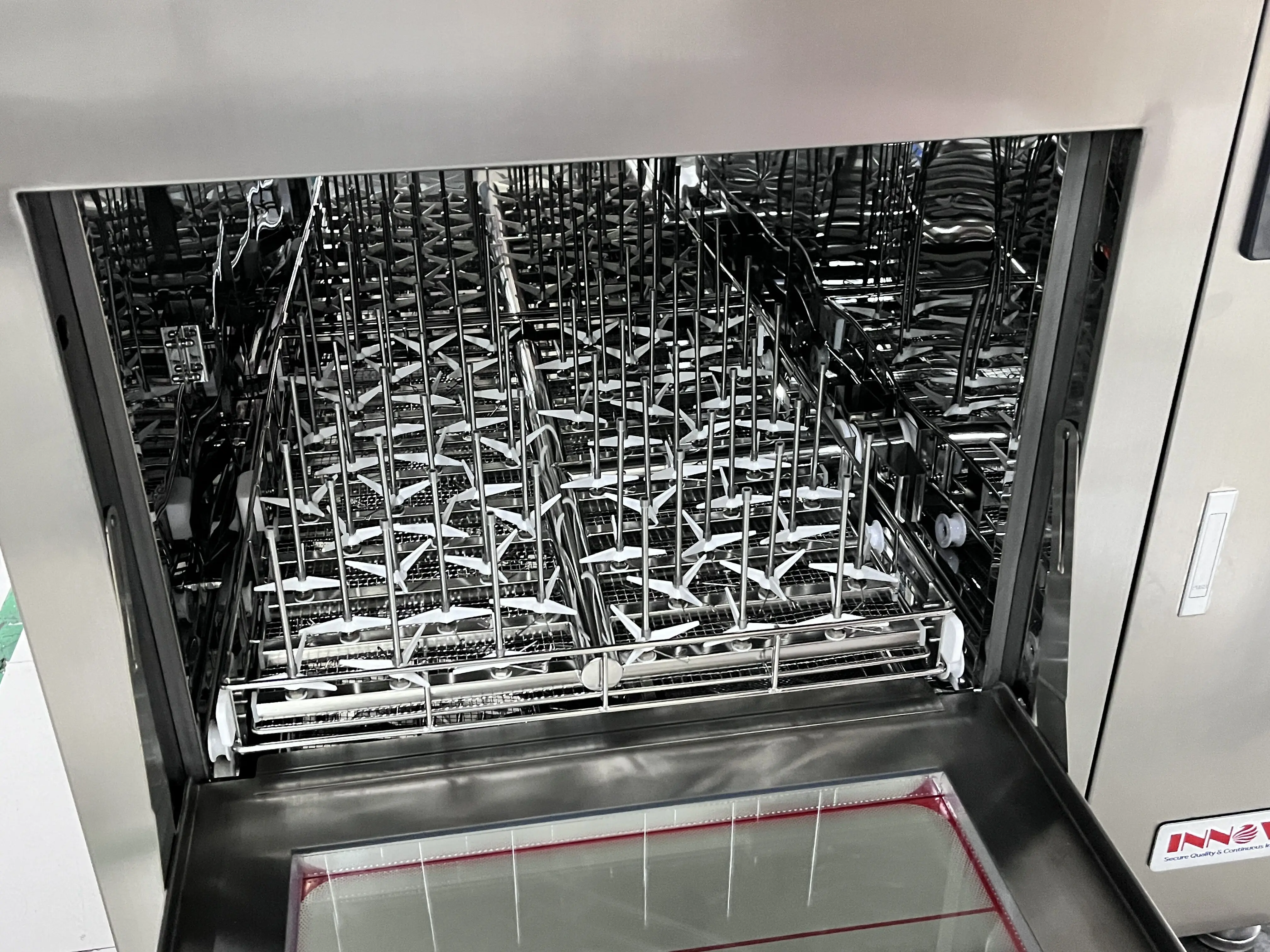 INNOVATable Top Labware Cleaning Machine Small Size Medical Automatic Glassware Washer for Laboratory