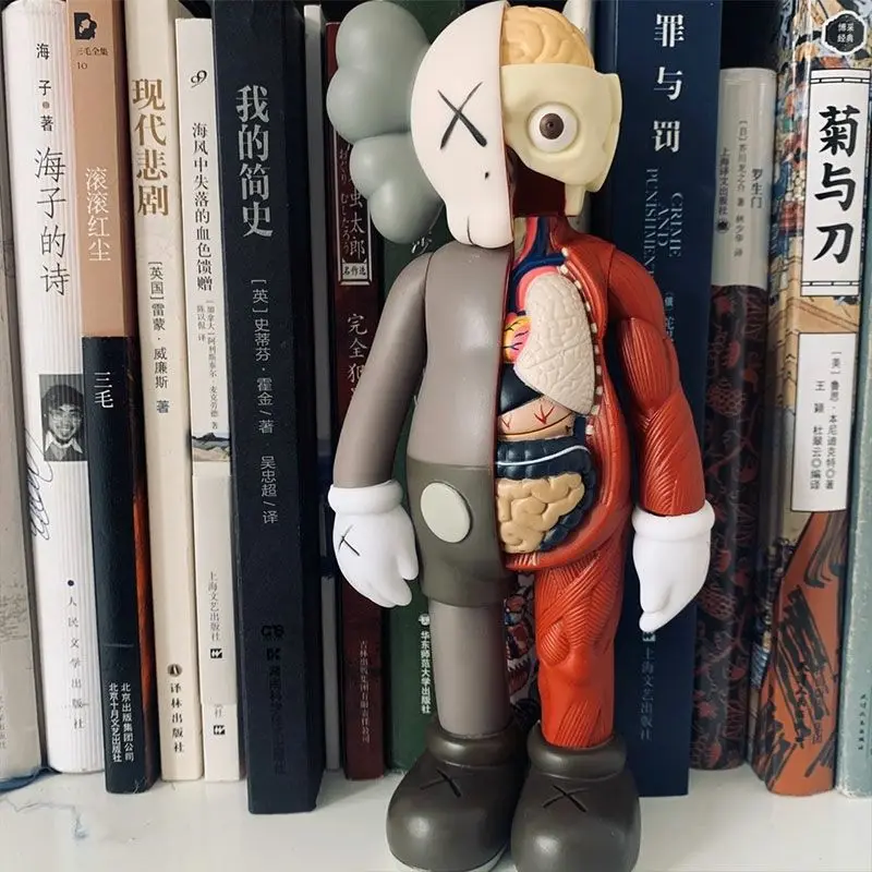 Скандинавские современные поделки Kaws скульптура в натуральную величину полуанатомическая статуя Bearbrick для украшения