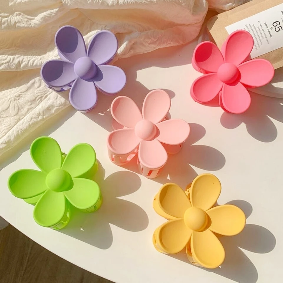 Wholesale Cute Matte Big Hair Claws Plastic Hair Clips For Girls Women Flower Hairpins Flower Hair Clips