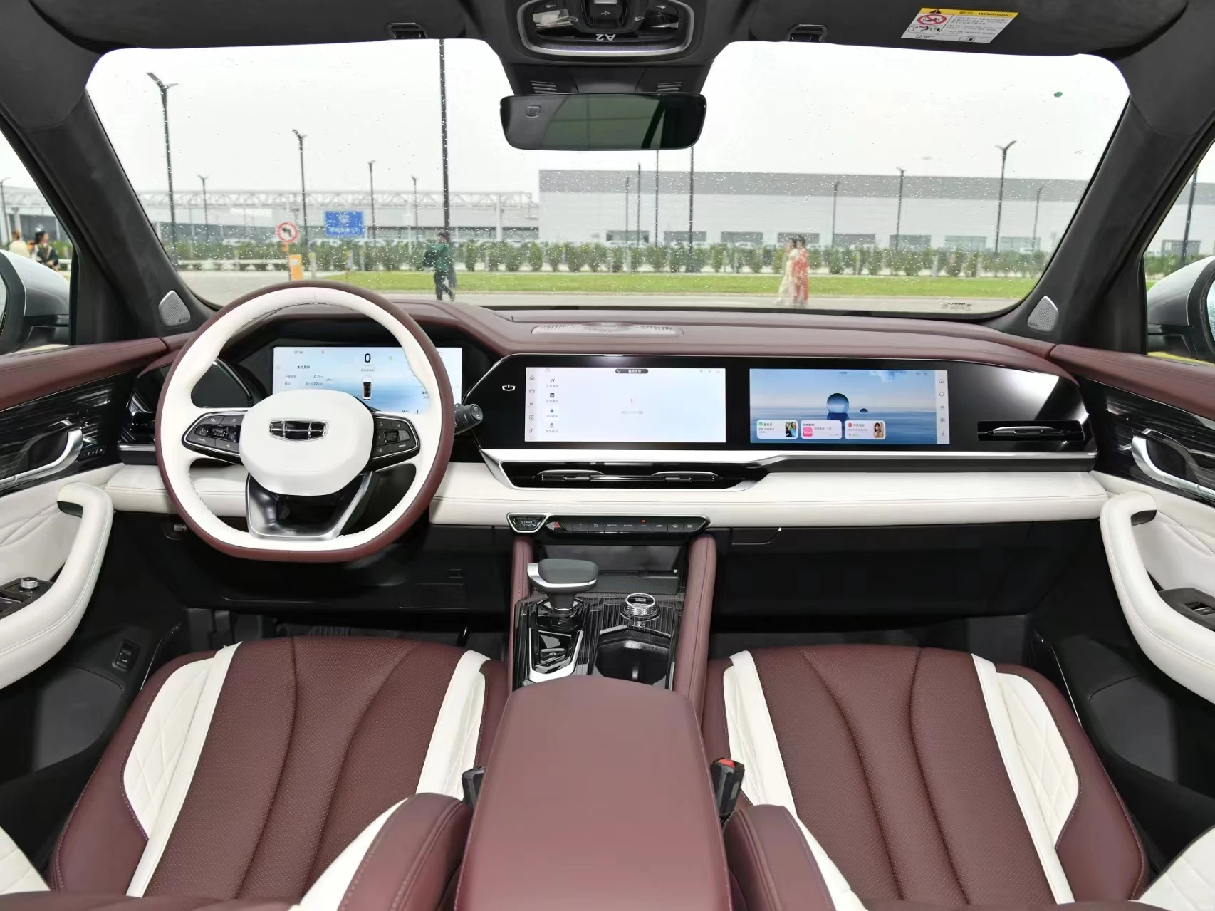 2024 Geely MonjaroL 2.0TD high-power automatic two-drive Skyrim version of compact SUV Fuel car