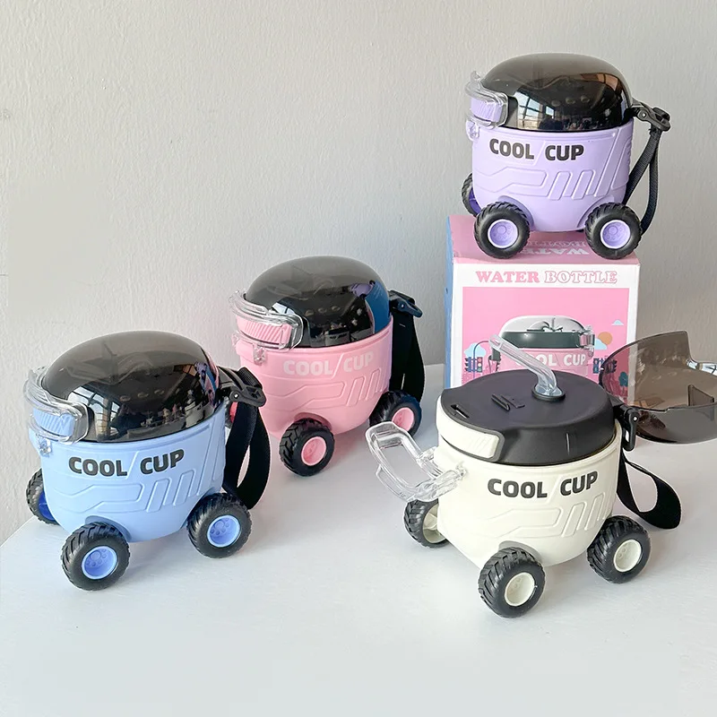 Seaygift children kids gifts creative Fun toys Mars cool car shaped plastic water bottle baby plastic straw drink cup with wheel