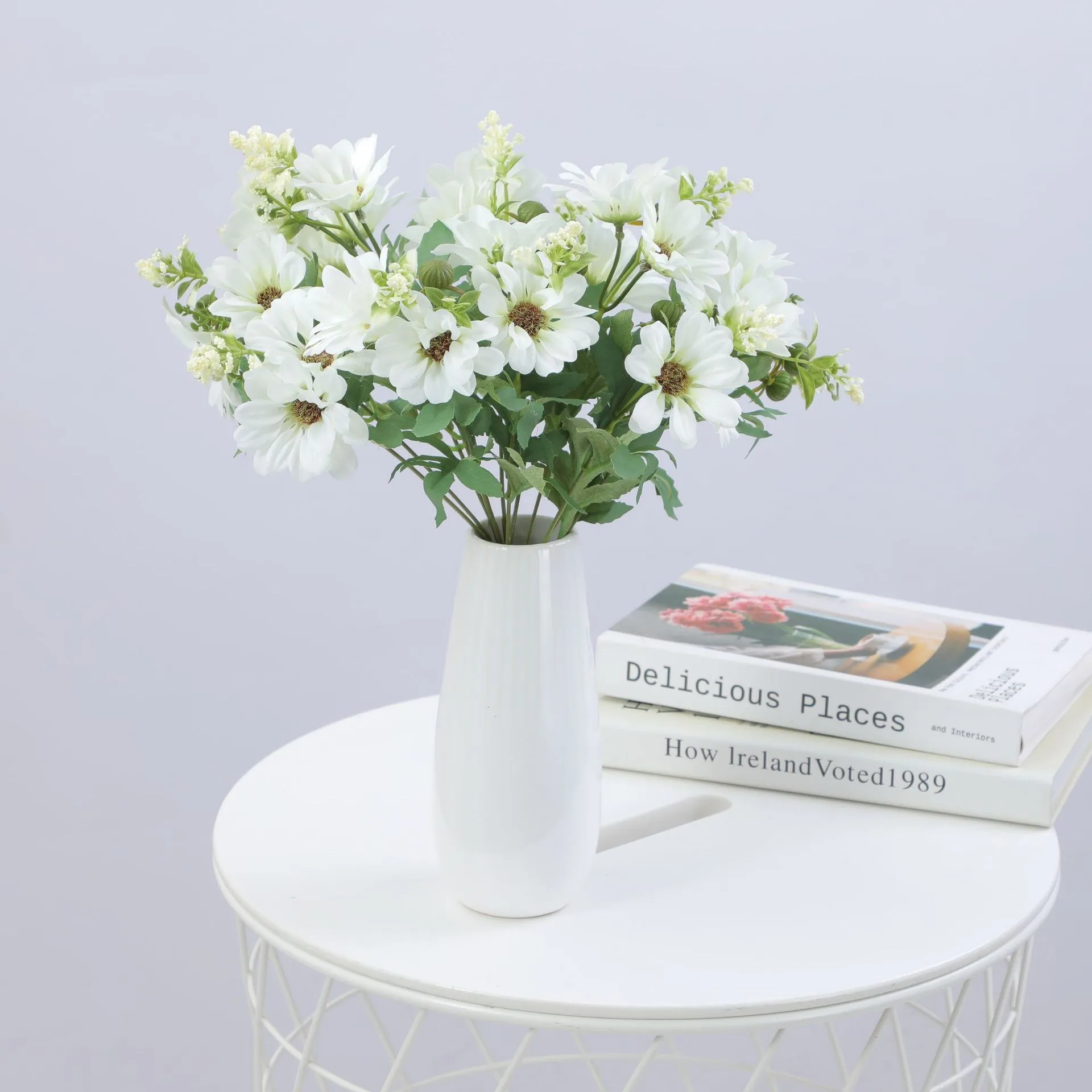 Wholesale new 12 small Daisy bouquet pastoral style fresh Dutch chrysanthemum flower Nordic ins simulation flower