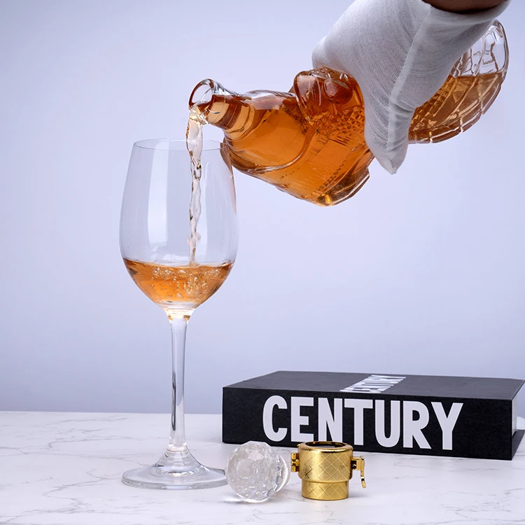 Hand Blown Fancy Shoes Shaped Borosilicate Glass Whisky Glasses Wine Decanter Bottles Glass Decanter Set