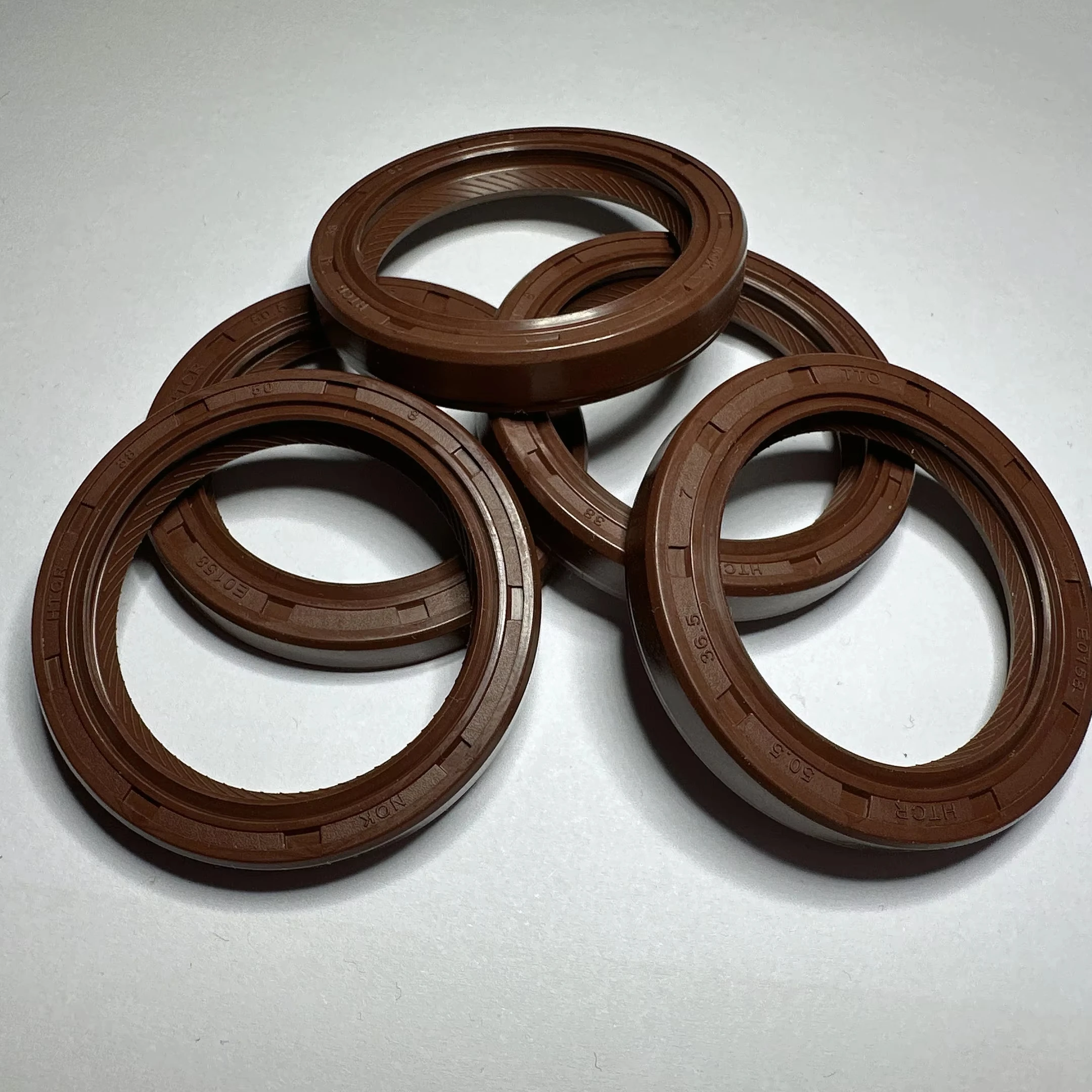 Manufacture High Quality Tc Oil Seal Skeleton Double Lip Rotary Shaft OilSeal NBR FKM Silicone Rubber Oil Seal TC Rubber Seals