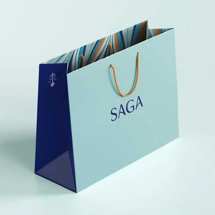 Custom luxury T- shirt  jewelry  gift shopping paper bag with handle