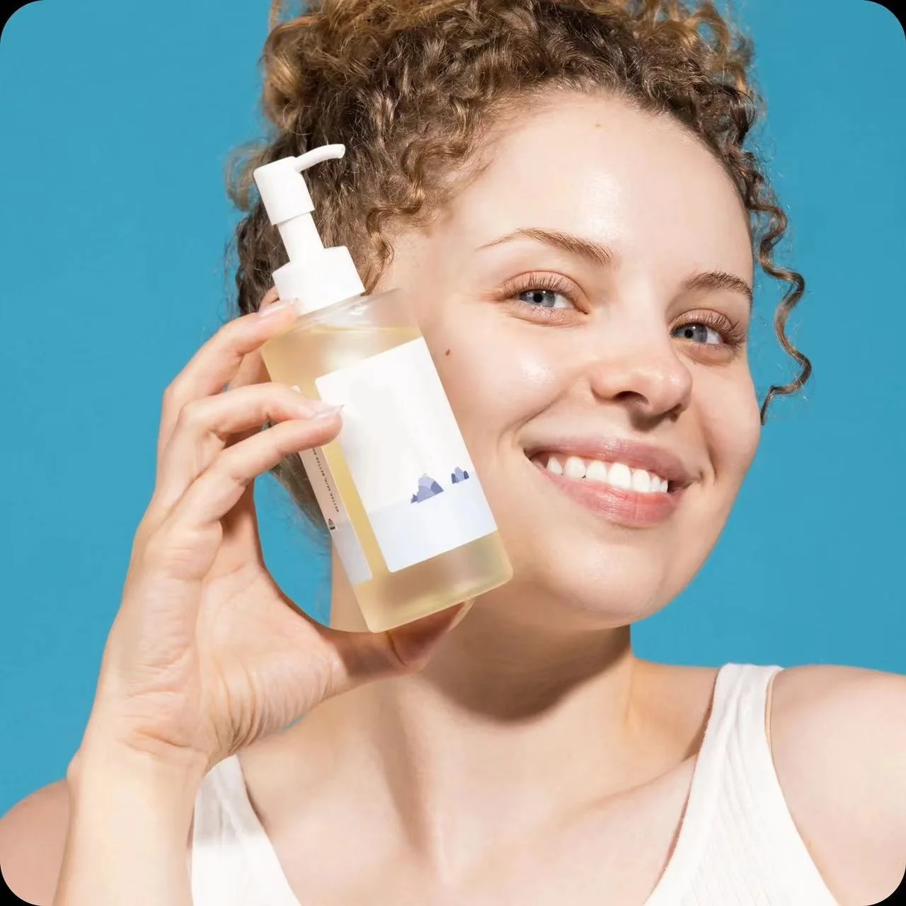 wholesale Deep cleansing of skin pores Large volume of makeup remover oil Removing makeup also hydrates and moisturizes