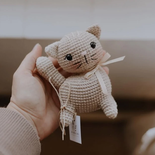 Customized Color and Logo Cute Crochet Cat Toys Multi Yarns Material Chenille Soft Kitty Toy for Kids Amigurumi Cat