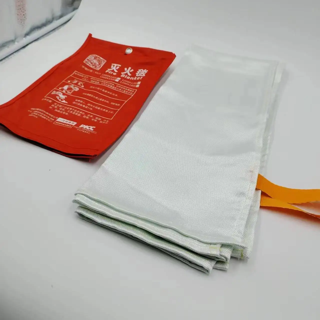 Free Sample Emergency Fiberglass Fireproof Blanket Fire Protection Covering